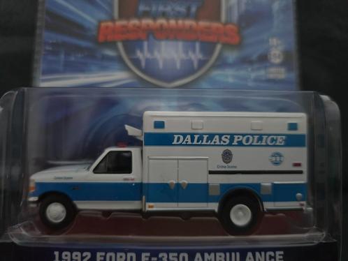 Ford F-350 Ambulance Greenlight 1:64, Hobby en Vrije tijd, Modelauto's | Overige schalen, Nieuw, Auto, Ophalen of Verzenden