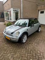 Mini 1.6 16V Cooper 2004 Grijs, Auto's, Mini, Voorwielaandrijving, 15 km/l, 4 cilinders, 4 stoelen