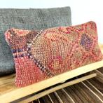 Kelimkussen 30x60 Berber Herki Marokkaans Turks roze koraal, Huis en Inrichting, Woonaccessoires | Kussens, Yazgibi, Verzenden