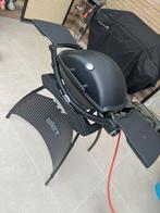 Weber q2200 gasbarbecue met zwarte standaard, Ophalen, Zo goed als nieuw
