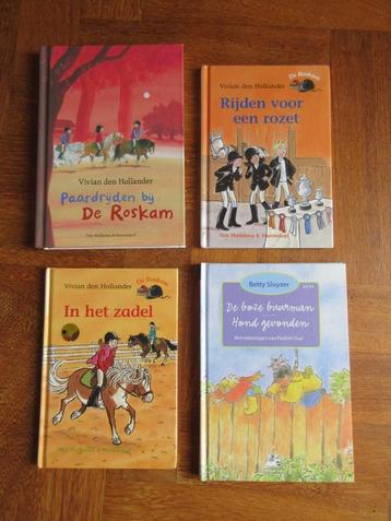 4 x boeken Avi M4 /  E4 beschikbaar voor biedingen