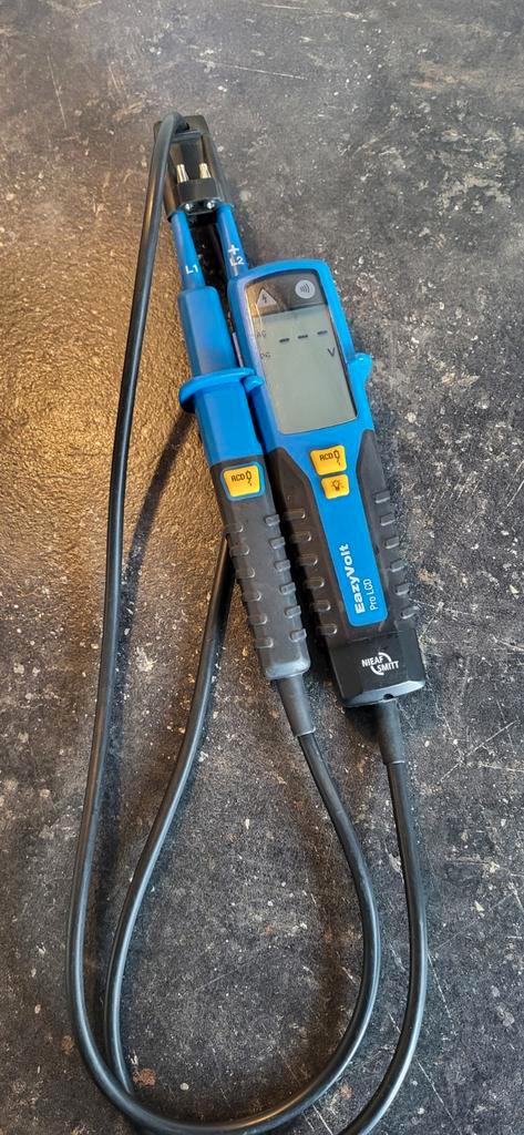 Smit EazyVolt Pro LCD Spanningstester, Doe-het-zelf en Verbouw, Meetapparatuur, Gebruikt, Elektriciteit, Ophalen of Verzenden