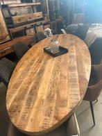 Ovale mangohout tafel