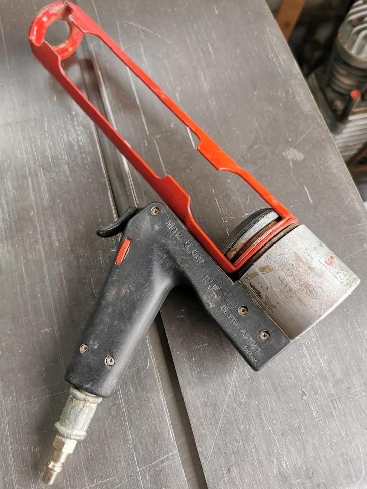 Den brave Luchtdruk kitpistool 310ml, Doe-het-zelf en Verbouw, Schildersmaterialen, Gebruikt, Overige typen, Ophalen of Verzenden