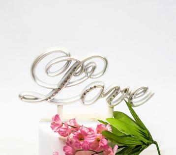 Zeer mooie zilver gekleurde 'Love' taarttopper. beschikbaar voor biedingen