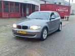 BMW 1-Serie 2.0 118I 5DR 2009 Grijs, 1-Serie, Achterwielaandrijving, 1995 cc, Zwart
