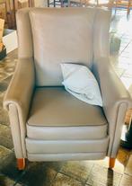Gratis mooie leren fauteuil, lichtbruin, Ophalen, Zo goed als nieuw, 50 tot 75 cm, Leer