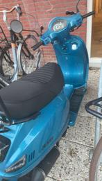 Nieuwe scooter staat stil wegens geen rijbewijs, Fietsen en Brommers, Ophalen, Nieuw, Overige typen, Overige merken