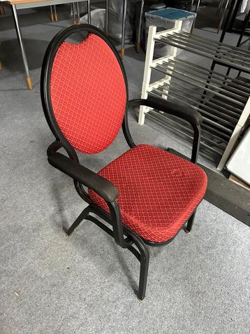 Theater stoelen beschikbaar voor biedingen