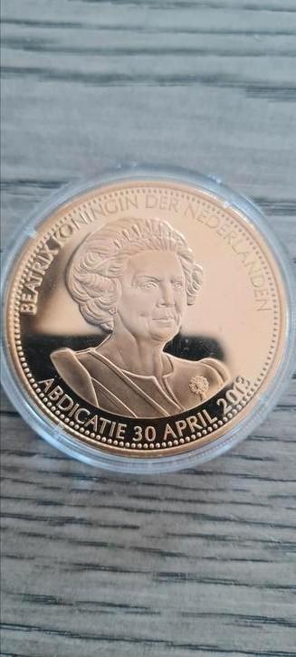 Abdicatiemunt beschikbaar voor biedingen