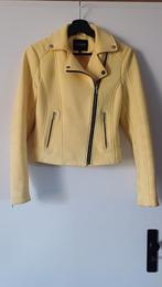 Gele suéde jas maat xs met schuine rits, Ophalen of Verzenden