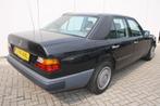 Mercedes-Benz 200-serie 230E (bj 1986), Auto's, Mercedes-Benz, Gebruikt, 4 cilinders, Leder, Bedrijf