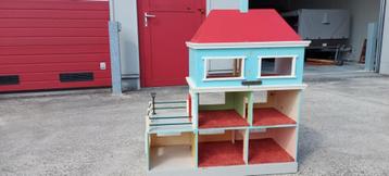 poppenhuis beschikbaar voor biedingen