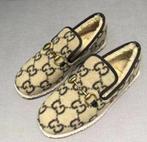 Gucci loafers, Ophalen of Verzenden, Nieuw, Beige, Slippers
