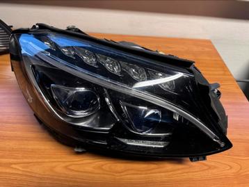 Koplamp C klasse  beschikbaar voor biedingen