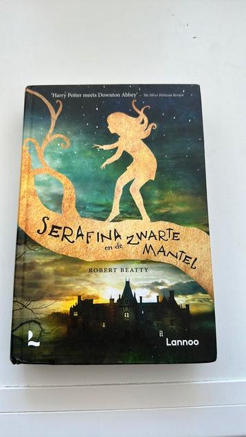 Serafina en de. zwarte mantel beschikbaar voor biedingen