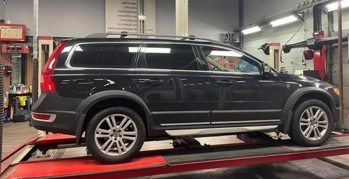Zomerset XC70 of XC90 met Continentaal banden, Auto-onderdelen, Banden en Velgen, Banden en Velgen, Zomerbanden, 18 inch, 235 mm
