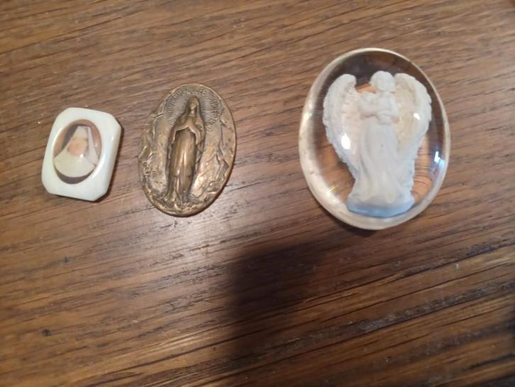 3 Religieuze voorwerpen, Verzamelen, Religie, Gebruikt, Overige typen, Ophalen