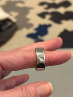 Oura Ring 4 Zilver - Maat 7 - Zo Goed Als Nieuw!, Sieraden, Tassen en Uiterlijk, Ophalen, Dame of Heer, Zilver, Kleiner dan 17