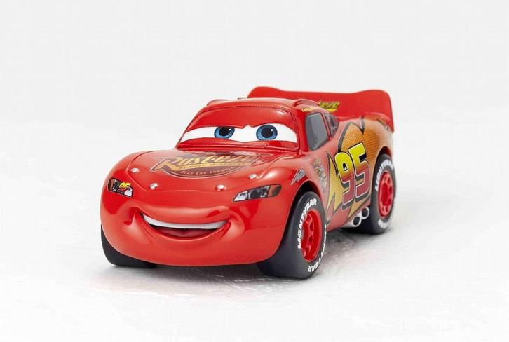 Revoltech Pixar Figure Collection Cars Lightning McQueen, Verzamelen, Poppetjes en Figuurtjes, Nieuw, Ophalen of Verzenden