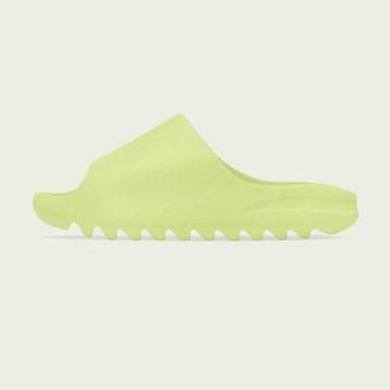 Adidas Originals Yeezy Slide Glow beschikbaar voor biedingen