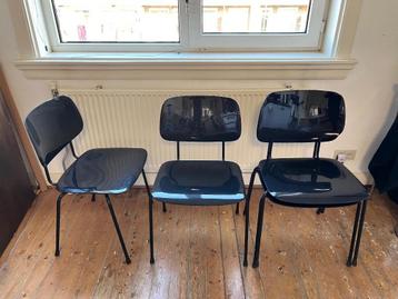 4 stuks Ahrend Fks Stoelen beschikbaar voor biedingen