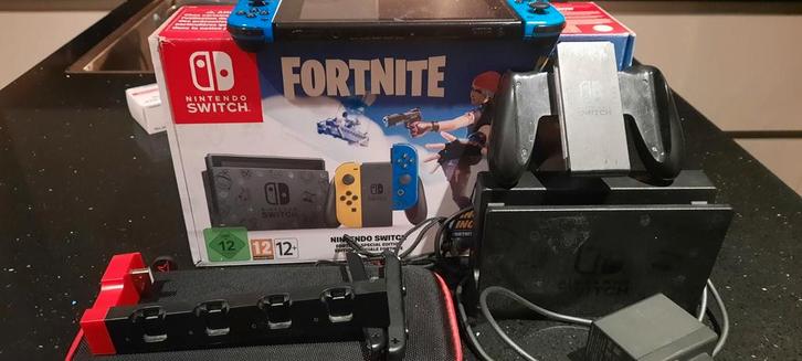 Nintendo Switch Fortnite Edition + Extra's+Spel, Spelcomputers en Games, Spelcomputers | Sony PlayStation Consoles | Accessoires