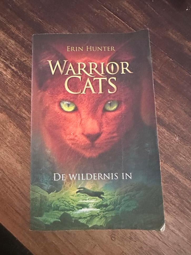 Warrior Cats: De Wildernis In - Erin Hunter, Boeken, Fantasy, Gelezen, Ophalen of Verzenden