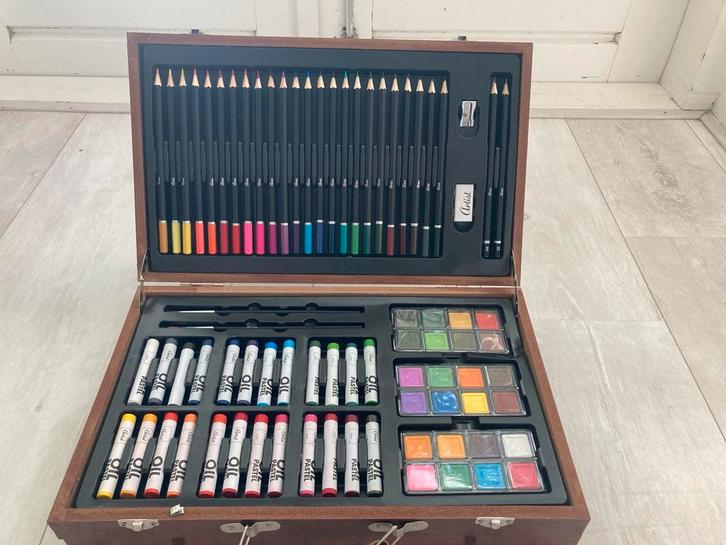 Complete Schilderset in Houten Koffer, Hobby en Vrije tijd, Schilderen, Zo goed als nieuw, Overige typen, Ophalen