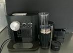 Nespresso machine XN601810 Expert en Milk, Gebruikt, Espresso apparaat, Ophalen of Verzenden, Koffiepads en cups