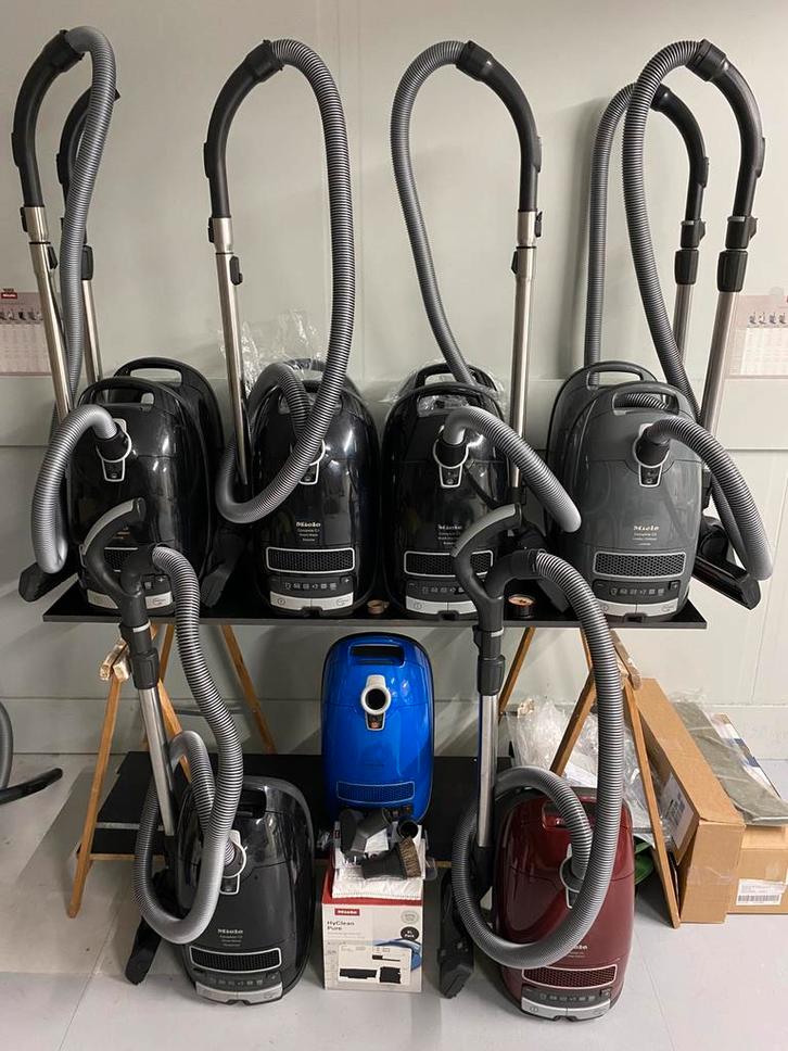 Miele stofzuigers, Witgoed en Apparatuur, Stofzuigers, Gebruikt, Stofzuiger, Minder dan 1200 watt, Stofzak, Ophalen of Verzenden