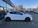 Mazda 2 1.5 SkyActiv-G 90 Homura Aka Meest complete Mazda2 A, Gebruikt, Met garantie (alle), Leder en Stof, Wit