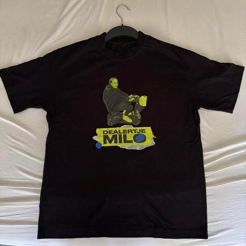 Bankzitters Dealertje Milo t-shirt maat L, Kleding | Heren, T-shirts, Zo goed als nieuw, Zwart, Ophalen of Verzenden