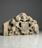 Architectonisch wapenschild ornament zandsteen, Ophalen