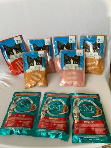 Natte kattenvoer 9 zakjes beschikbaar voor biedingen