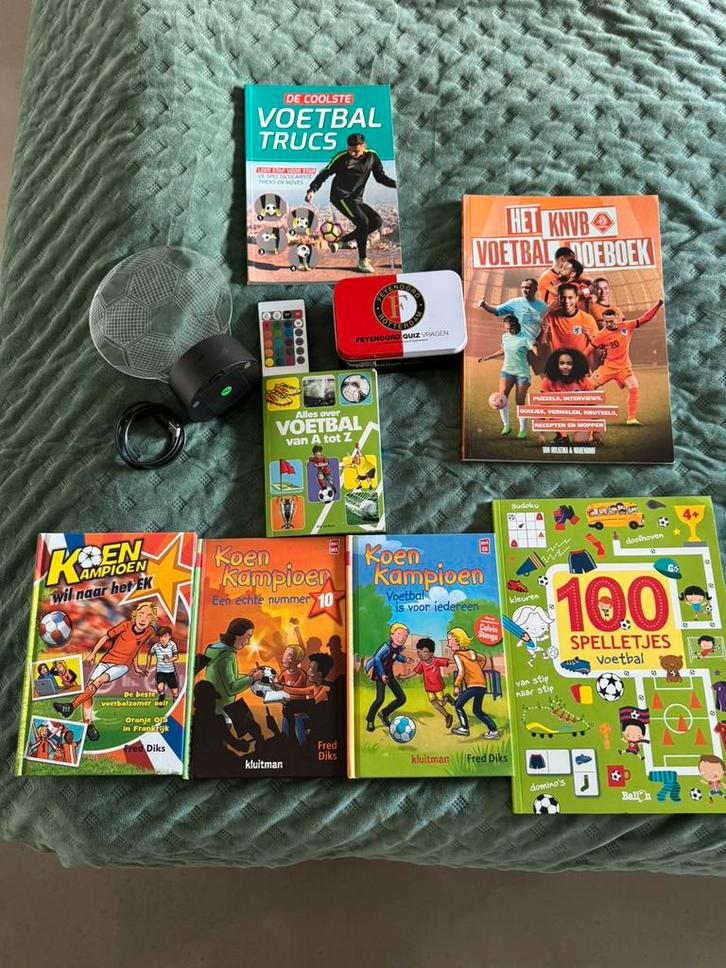Voetbal pakketje, Verzamelen, Sportartikelen en Voetbal, Boek of Tijdschrift, Feyenoord, Ophalen of Verzenden