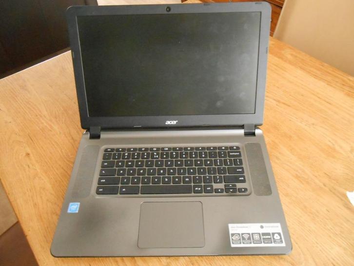 laptop defect 3 x, Computers en Software, Windows Laptops, Niet werkend, 15 inch, 2 tot 3 Ghz, Ophalen of Verzenden