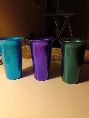 Aluminium bekers groot VINTAGE 3x beschikbaar voor biedingen