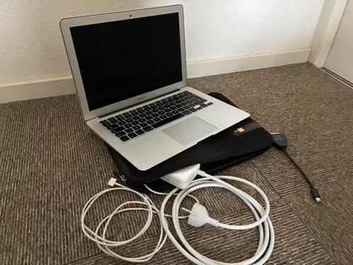MacBook Air, Computers en Software, Apple Macbooks, Gebruikt, MacBook Air, 13 inch, Minder dan 2 Ghz, 128 GB of minder, 8 GB, Qwerty