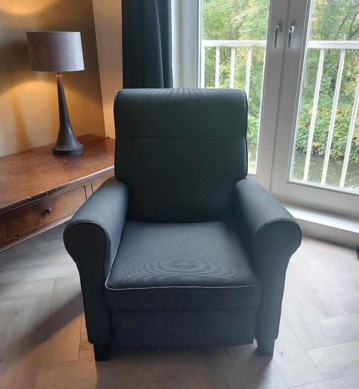 Ikea relax fauteuil donkergrijs nieuwstaat, Huis en Inrichting, Fauteuils, Zo goed als nieuw, Stof, 50 tot 75 cm, 75 tot 100 cm
