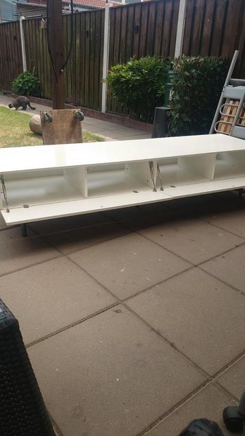 Tv kast boeken kast plasma tv Gratis ophalen 