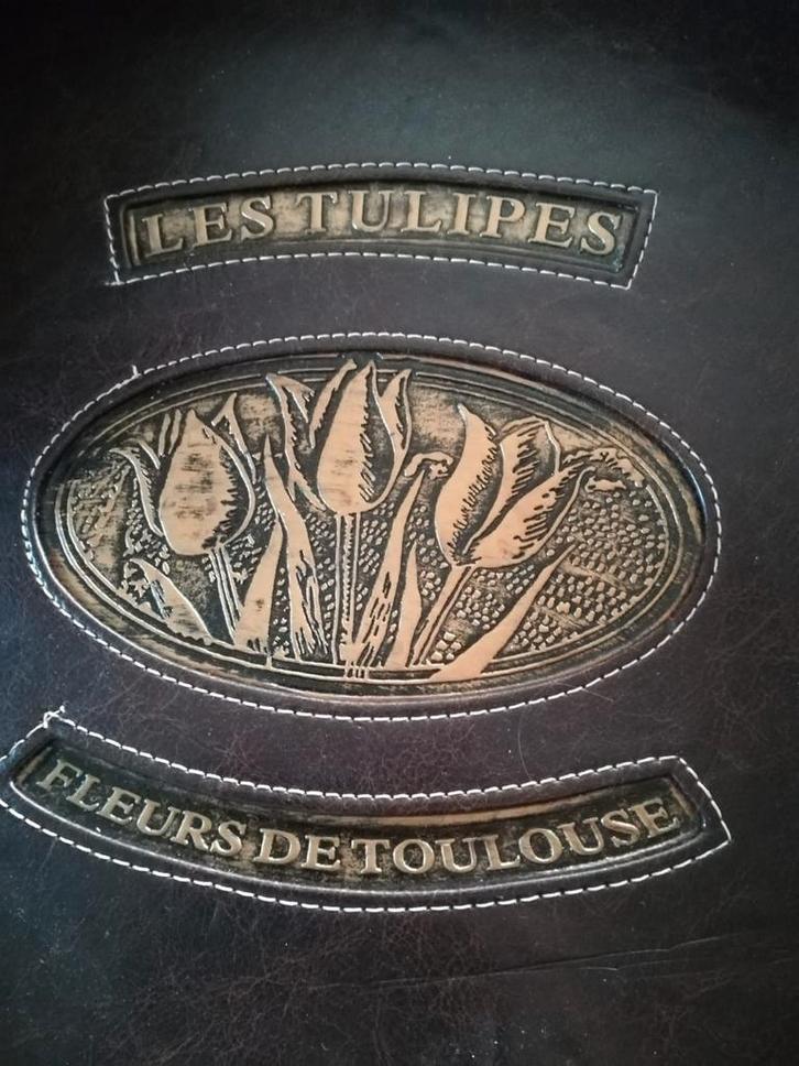 Unieke bloementafel, wijntafel, bijzettafel, Huis en Inrichting, Tafels | Bijzettafels, Zo goed als nieuw, Rond, 45 tot 60 cm