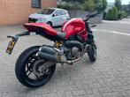 Zeer nette en complete Ducati Monster 821 stripe, 2 cilinders, Particulier, ABS, Minimaal motorrijbewijs A1