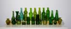 Grote set kleine groene flesjes (23x), Ophalen, Minder dan 50 cm, Groen, Glas