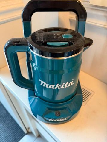 Z.g.a.n makita waterkoker en paar keer gebruikt. beschikbaar voor biedingen