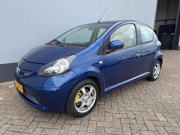 Toyota Aygo 1.0-12V 5-deurs - Airco, Auto's, Toyota, Te koop, Aygo, ABS, Airbags, Airconditioning, Lichtmetalen velgen, Metallic lak