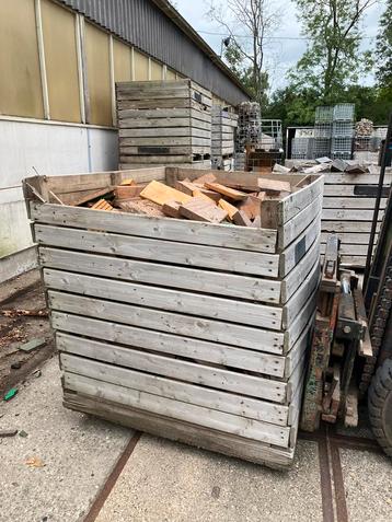 Azobe stookkaar beschikbaar voor biedingen