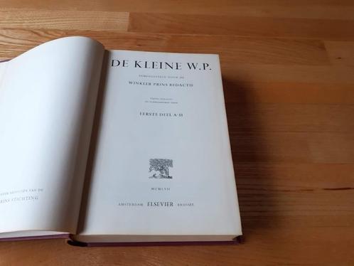 Elsevier	De kleine WP deel 1 en 2 1957 Winkler Prins, Boeken, Encyclopedieën, Gelezen, Ophalen of Verzenden
