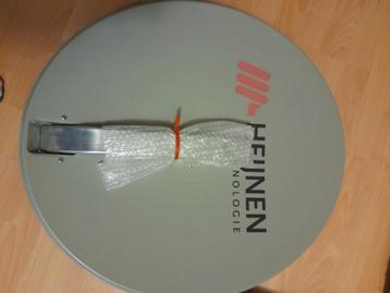 Complete set schotel antenne beschikbaar voor biedingen
