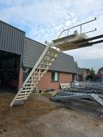 Stalen trap met bordes hoog 3,3mtr. Nog076, Doe-het-zelf en Verbouw, Ladders en Trappen, Ophalen of Verzenden, Zo goed als nieuw
